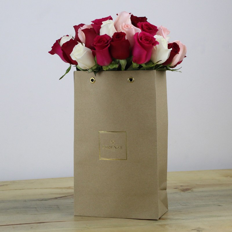 Ramo de Rosas Rojas, Rosadas, Blancas y Fucsias - Firenze Rose™