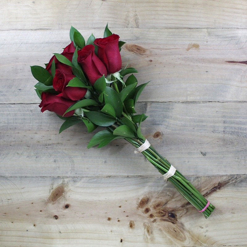 Ramo de Rosas Rojas y Ruscus - Firenze Rose™