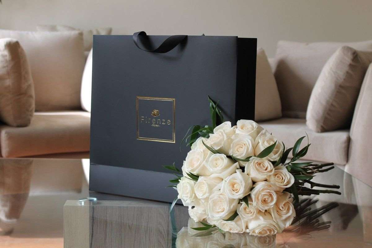 Ramo de Rosas Blancas - Firenze Rose™