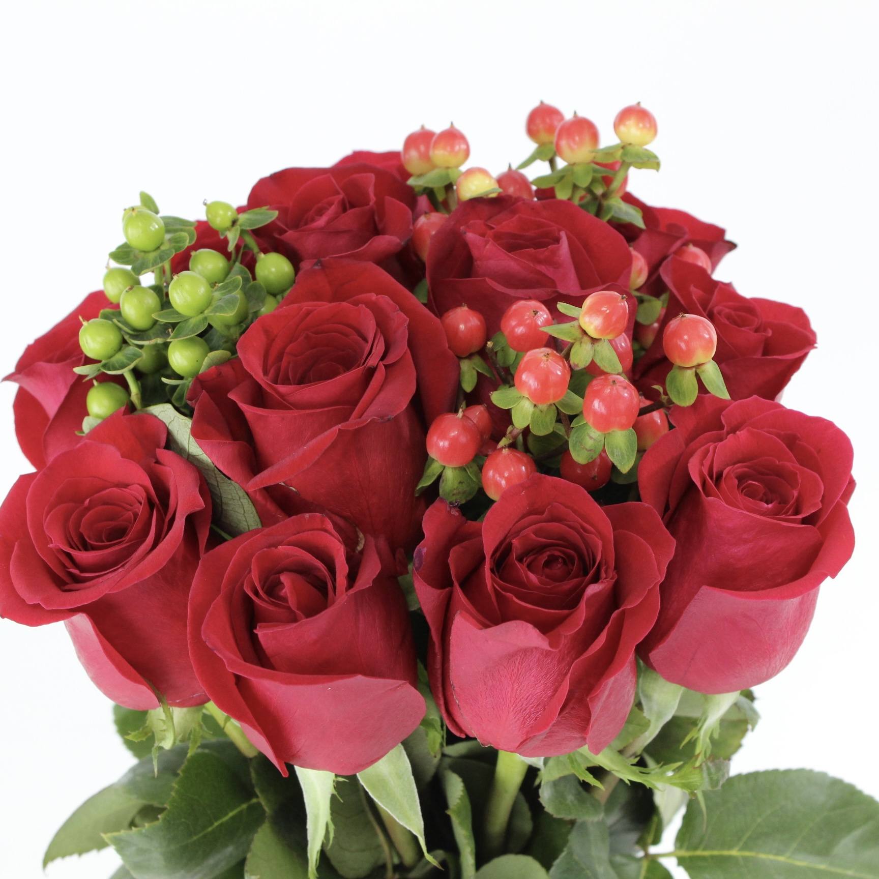 Arreglo de Rosas Rojas con Hypericum - Firenze Rose™