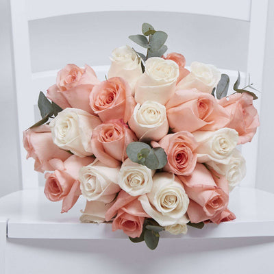 Ramo de Rosas Rosadas y Blancas - Firenze Rose™